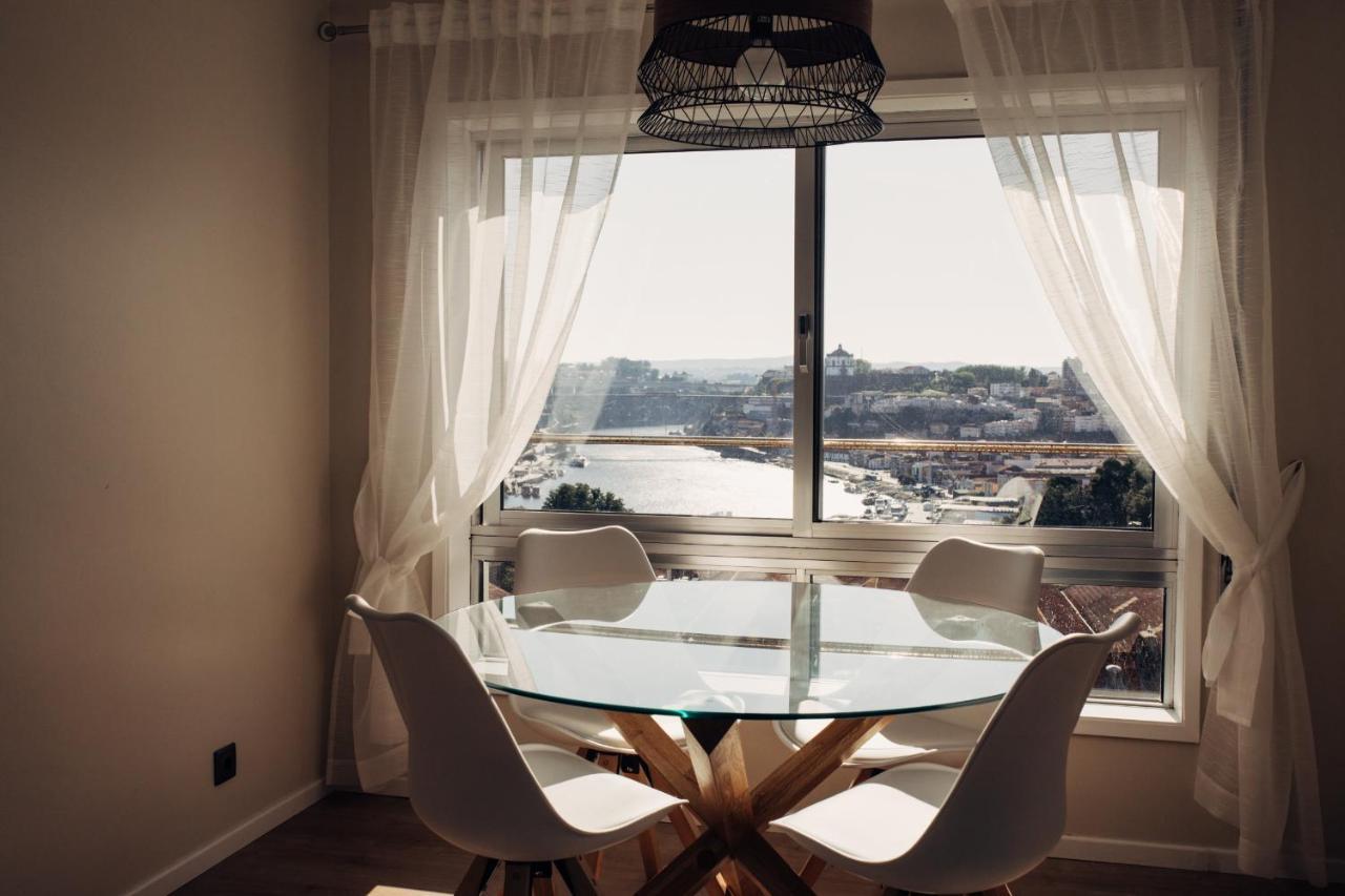 Апартаменты Dourohouse - Luis Bridge Porto Gaia View Вила-Нова-ди-Гая Экстерьер фото